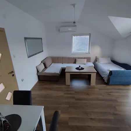 Pivac, Apartment